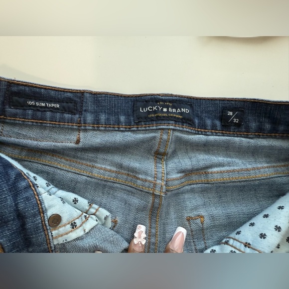 Lucky Brand Blue 105 Slim Taper Denim Jeans- size 28/32 - Picture 3 of 9